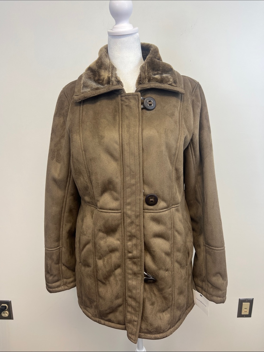 Croft & Barrow Tan Faux Fur Lined Winter Coat with Zipper and Buttons Medium